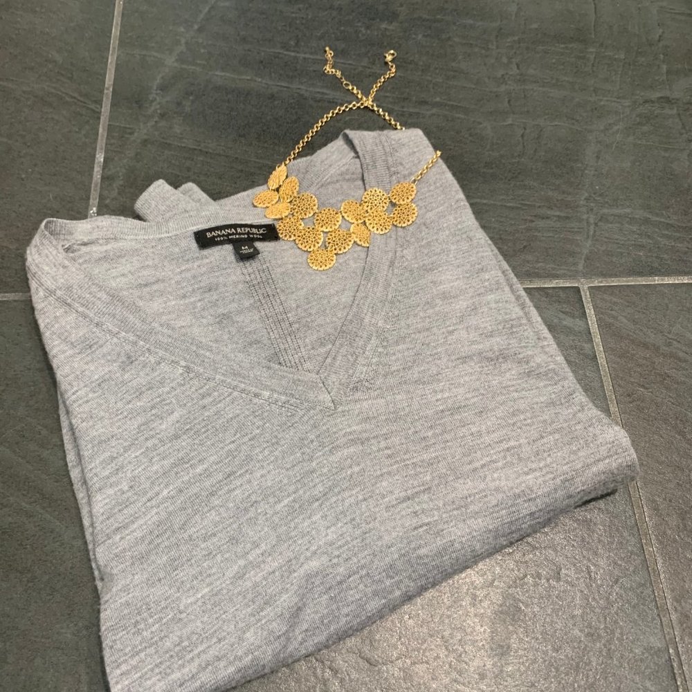 Banana Republic Washable Merino Sweater, Medium - Picture 3 of 4